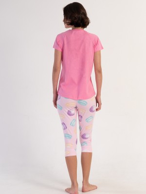 Woman Lycra Supreme Candy Capri Set Woman Lycra Supreme Candy Capri Set