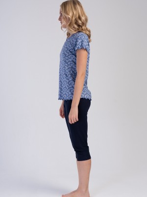 Woman Menna Viscon V Neck Short Sleeve Capri Set Woman Menna Viscon V Neck Short Sleeve Capri Set