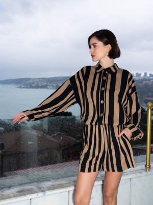 Woman Belmando Shirt Collar Line Short Set Woman Belmando Shirt Collar Line Short Set