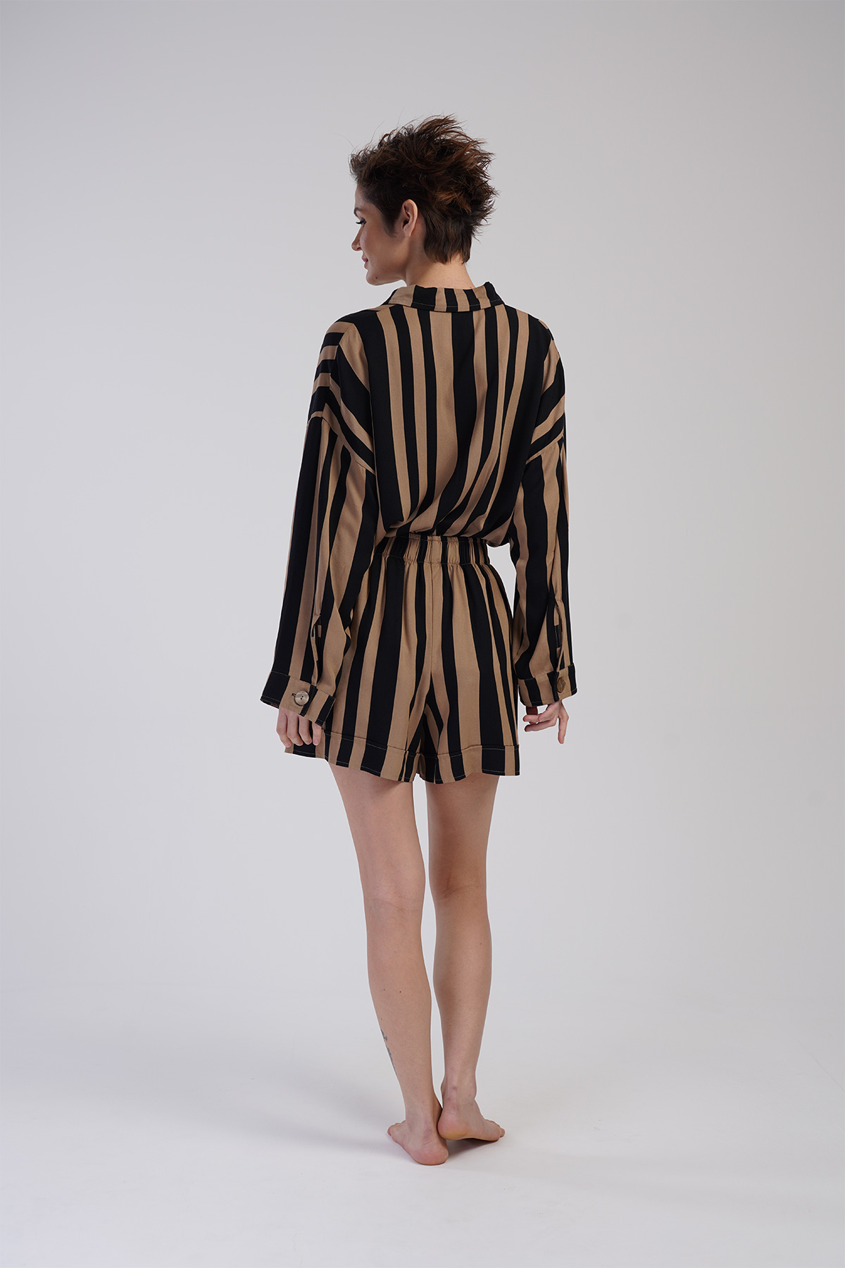 Woman Belmando Shirt Collar Line Short Set Woman Belmando Shirt Collar Line Short Set