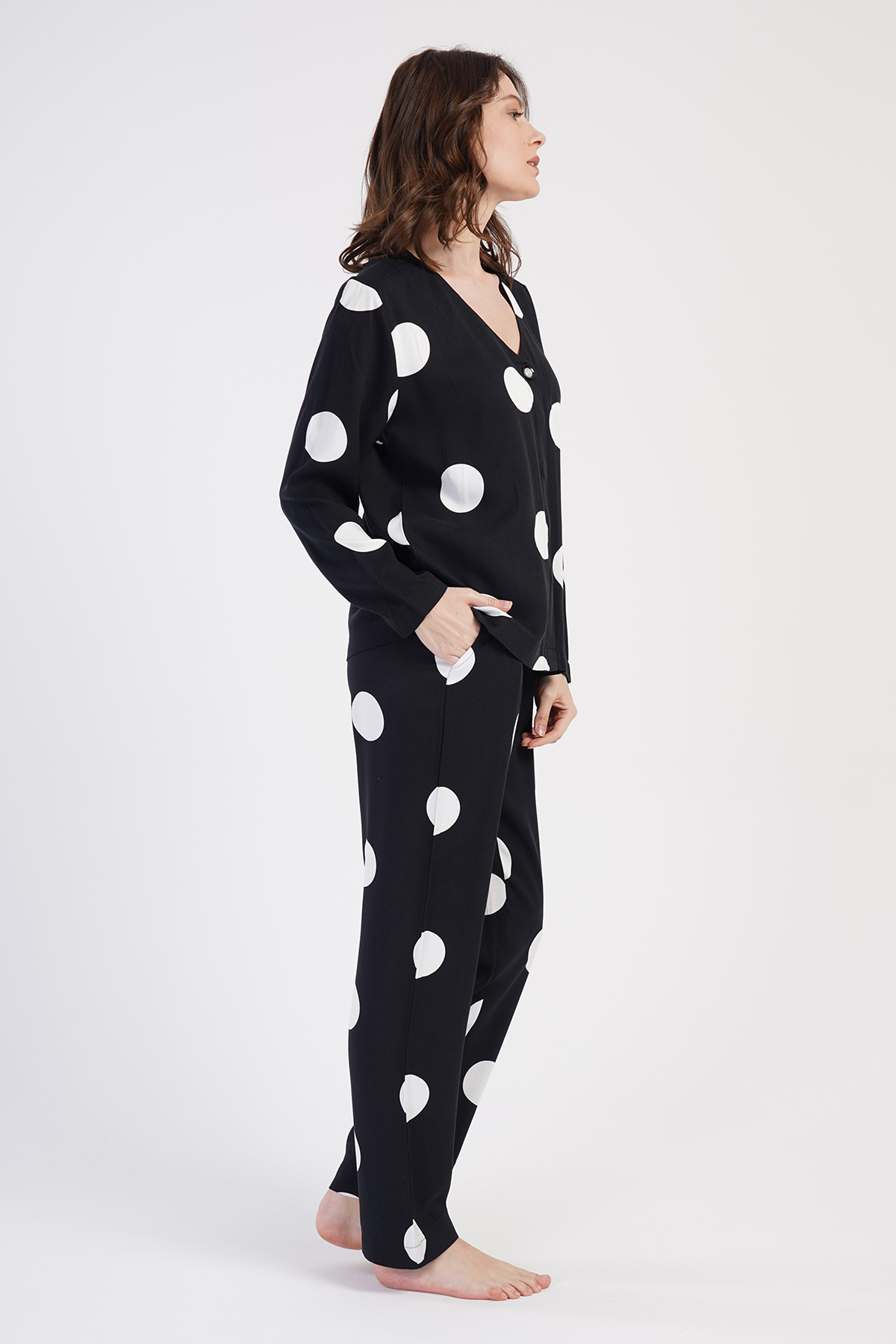 Woman Belmando Black Buttoned Pyjama Set Woman Belmando Black Buttoned Pyjama Set