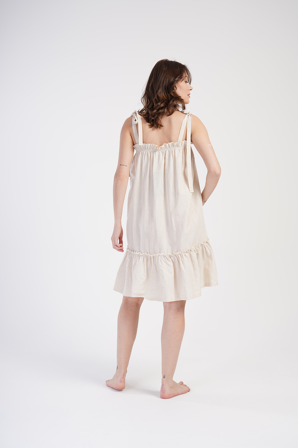Woman Linen Ruffled Tunic Woman Linen Ruffled Tunic
