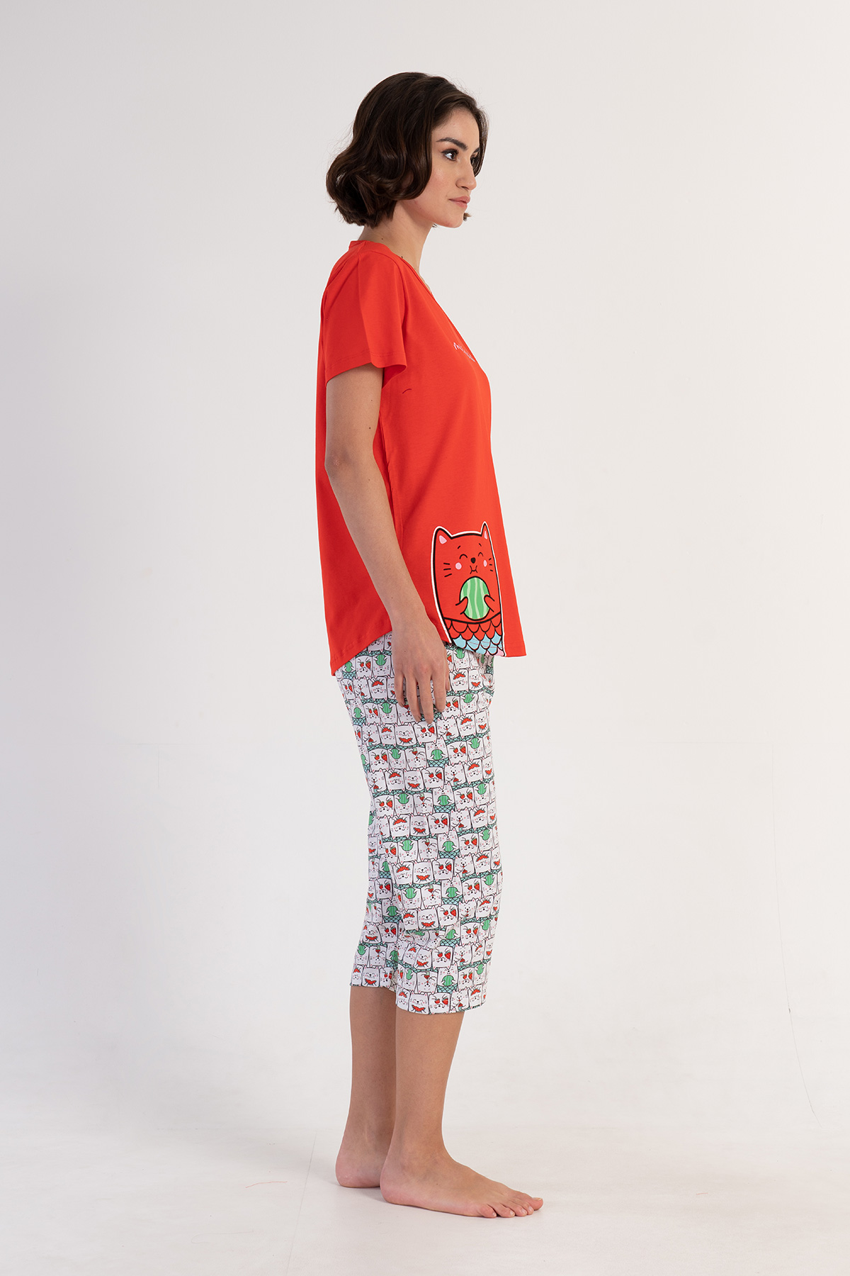 Woman Caty Supreme Short Sleeve Capri Set Woman Caty Supreme Short Sleeve Capri Set