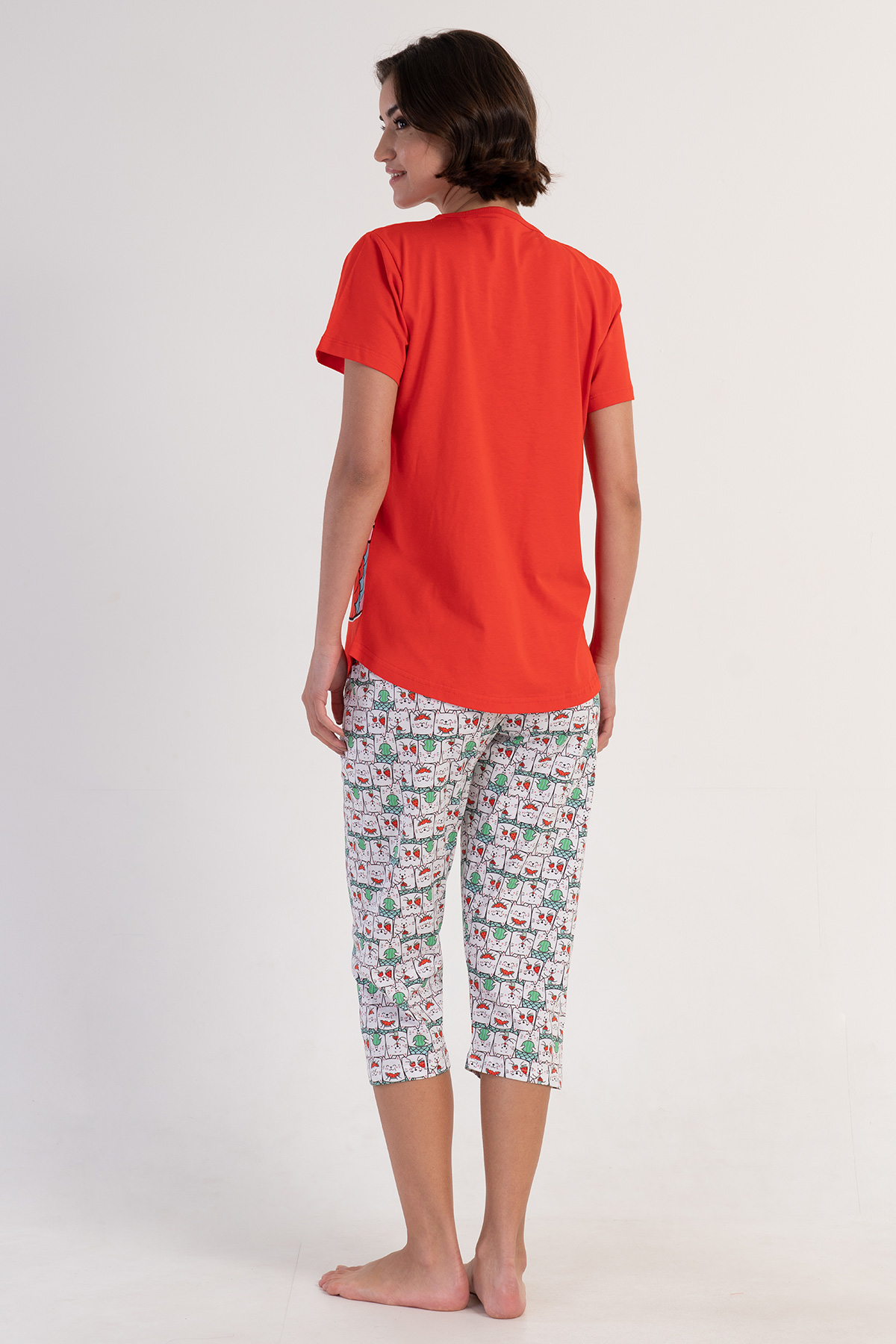 Woman Caty Supreme Short Sleeve Capri Set Woman Caty Supreme Short Sleeve Capri Set