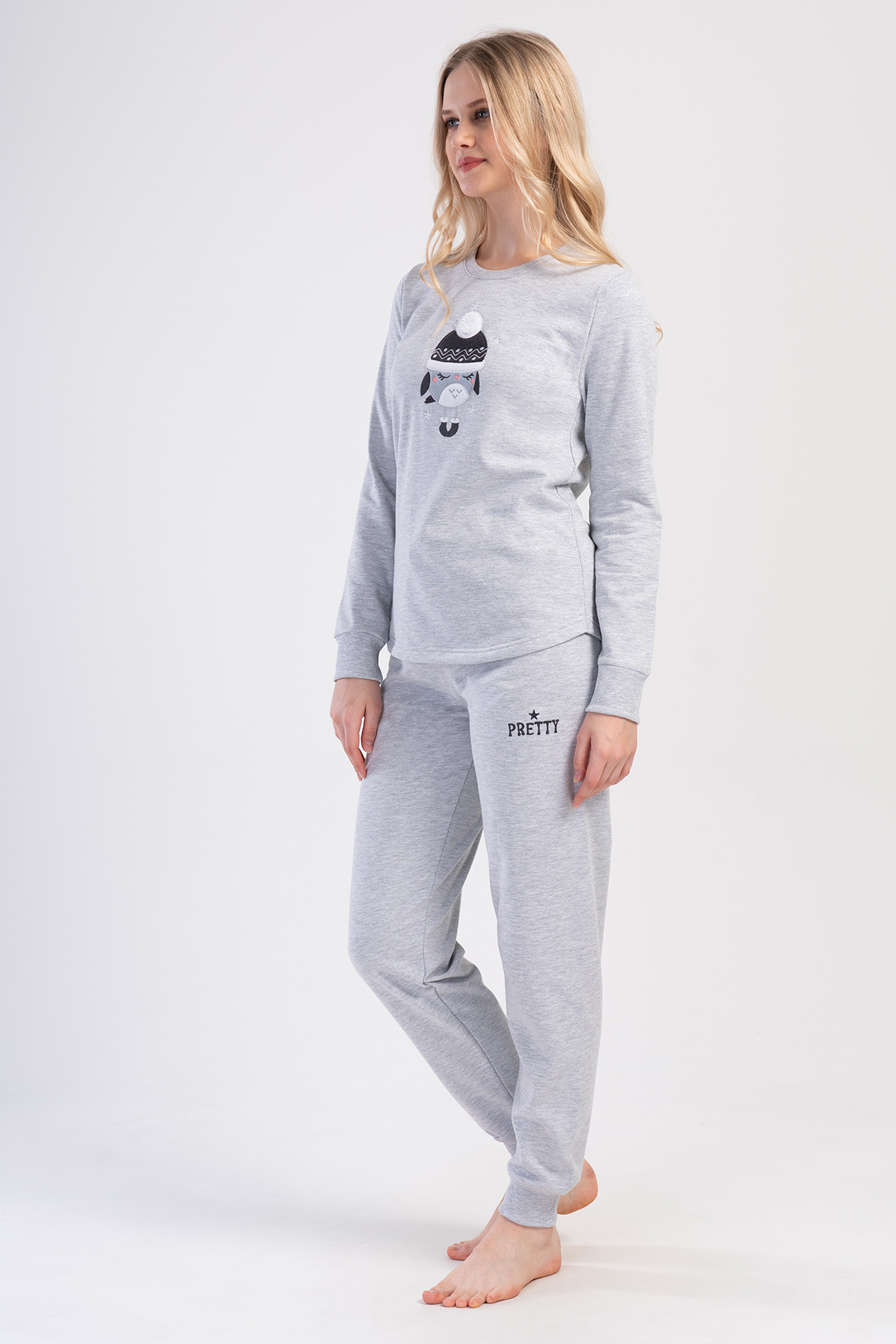 Woman Two Yarn Winta Pyjama Set Woman Two Yarn Winta Pyjama Set