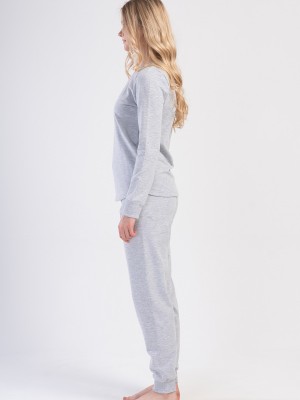Woman Two Yarn Winta Pyjama Set Woman Two Yarn Winta Pyjama Set