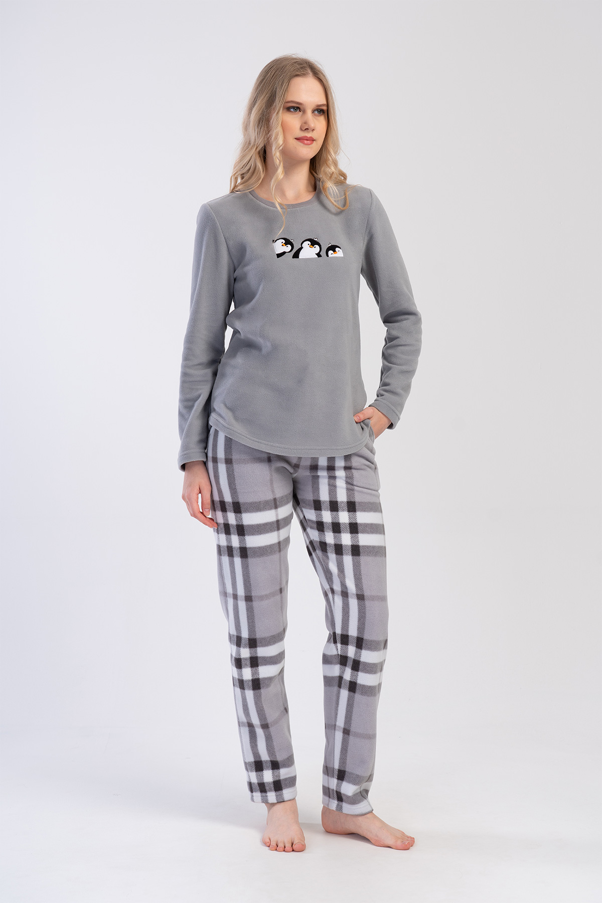 Woman Plaid Pengue Fleece Pyjama Set Woman Plaid Pengue Fleece Pyjama Set