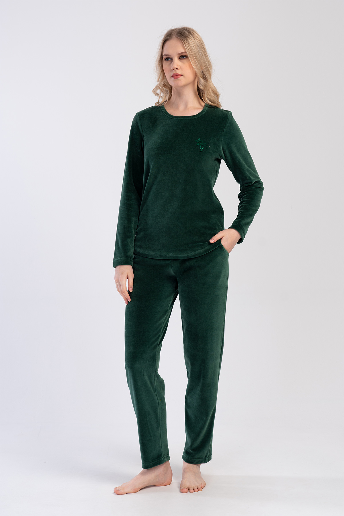 Woman Velvet Emerald Pocket Detail Pyjama Set Woman Velvet Emerald Pocket Detail Pyjama Set