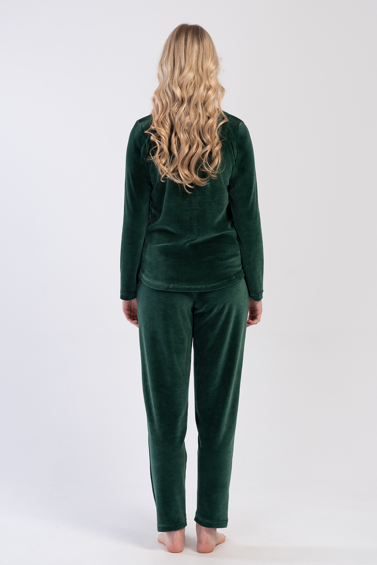Woman Velvet Emerald Pocket Detail Pyjama Set Woman Velvet Emerald Pocket Detail Pyjama Set