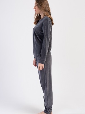 Woman Velvet Fume Pocket Detail Pyjama Set Woman Velvet Fume Pocket Detail Pyjama Set