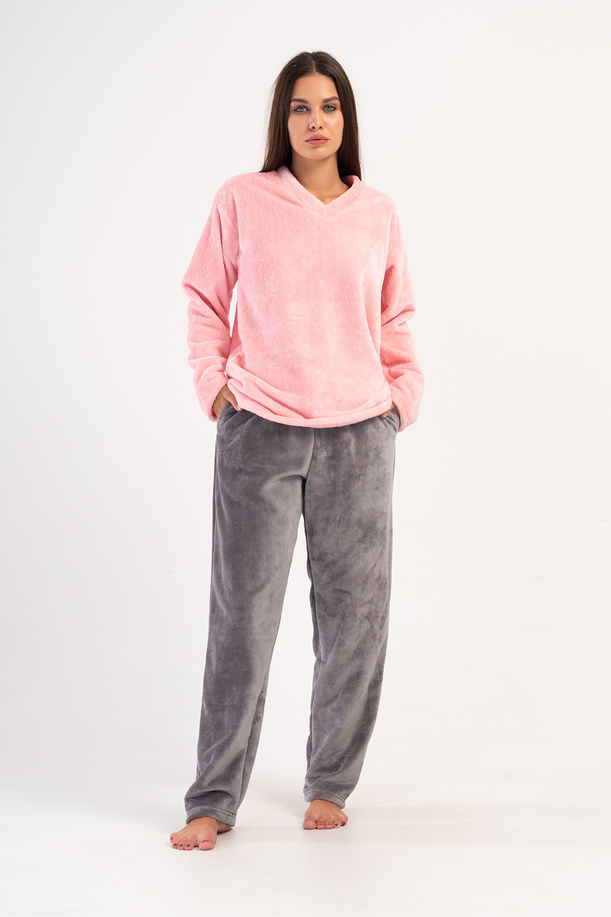 Woman Ultrasoft V Neck Pyjama Set Woman Ultrasoft V Neck Pyjama Set