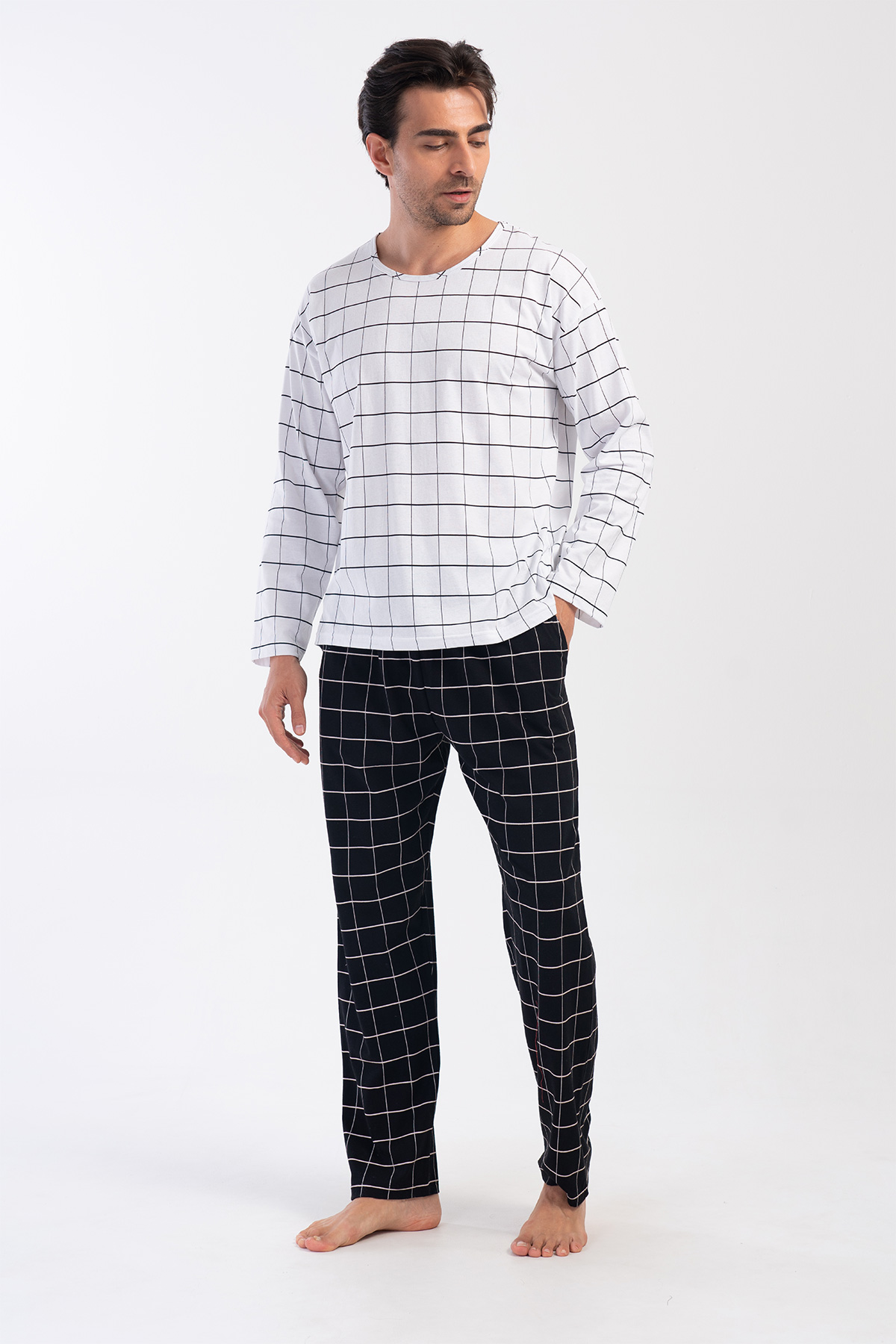 Man Dirty White O Neck Pyjama Set Man Dirty White O Neck Pyjama Set