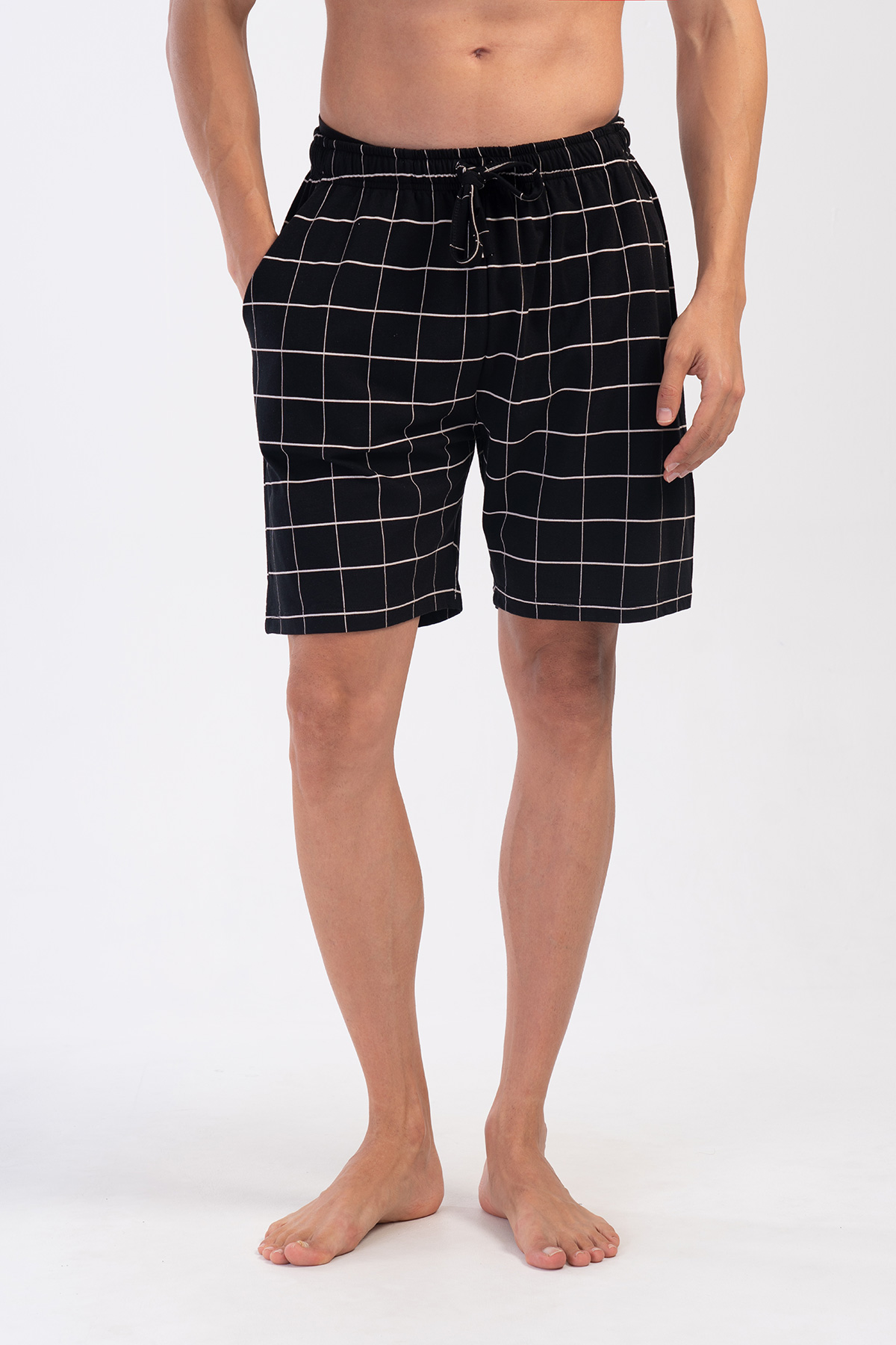 Man Supreme Black Plaid Short Man Supreme Black Plaid Short