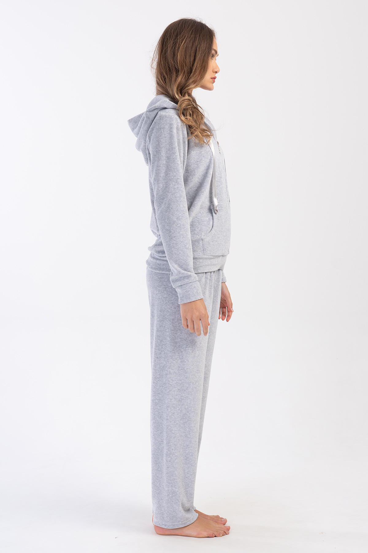 Woman Velvet Zipper & Pocket Detail Tracksuit Woman Velvet Zipper & Pocket Detail Tracksuit
