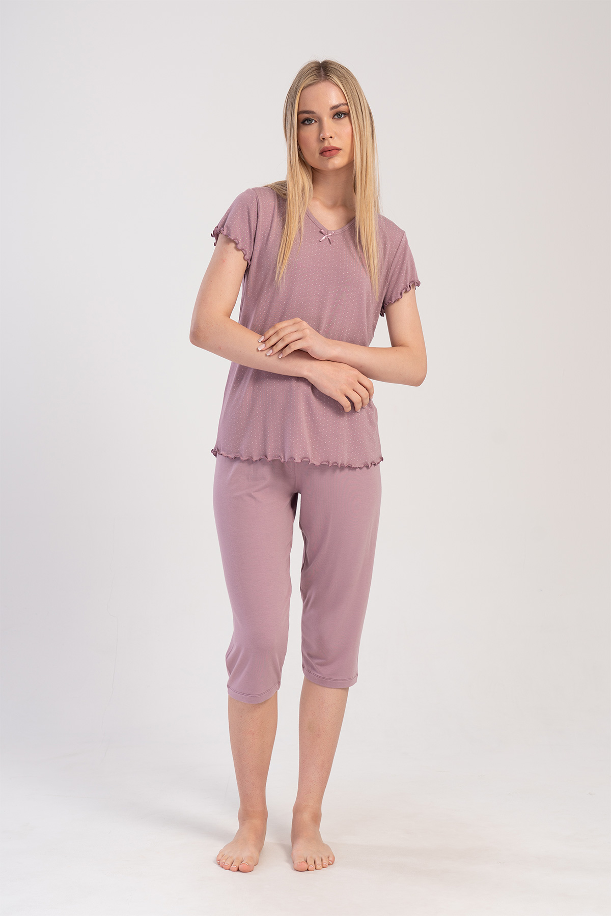 Woman Pink Lycra Viscon Big Size Capri Set Woman Pink Lycra Viscon Big Size Capri Set