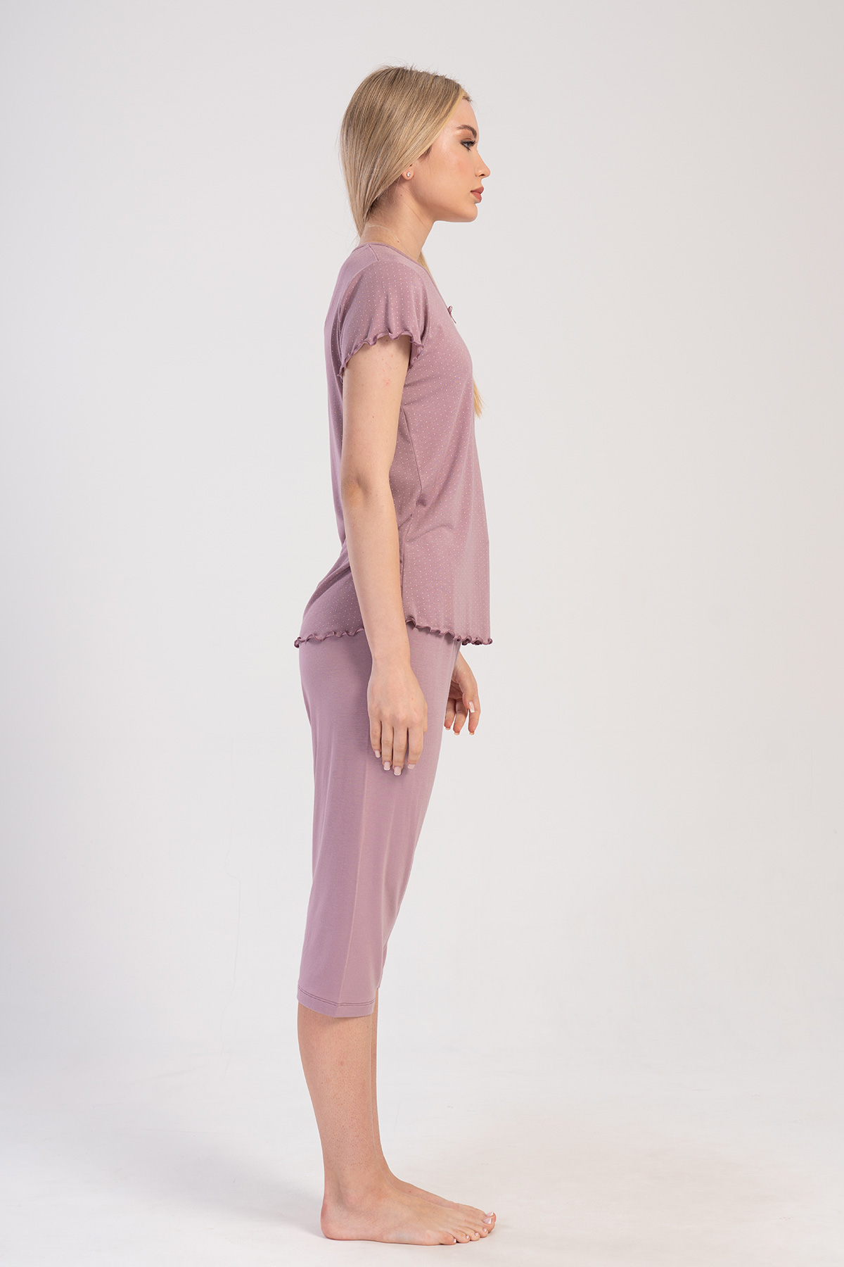 Woman Pink Lycra Viscon Big Size Capri Set Woman Pink Lycra Viscon Big Size Capri Set