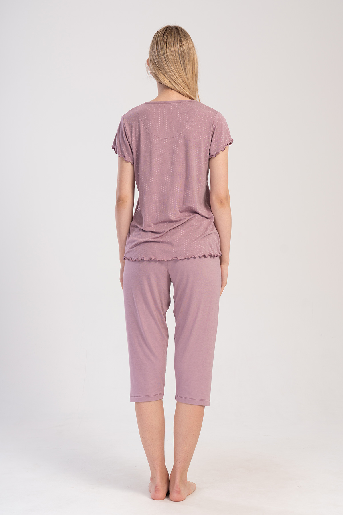 Woman Pink Lycra Viscon Big Size Capri Set Woman Pink Lycra Viscon Big Size Capri Set