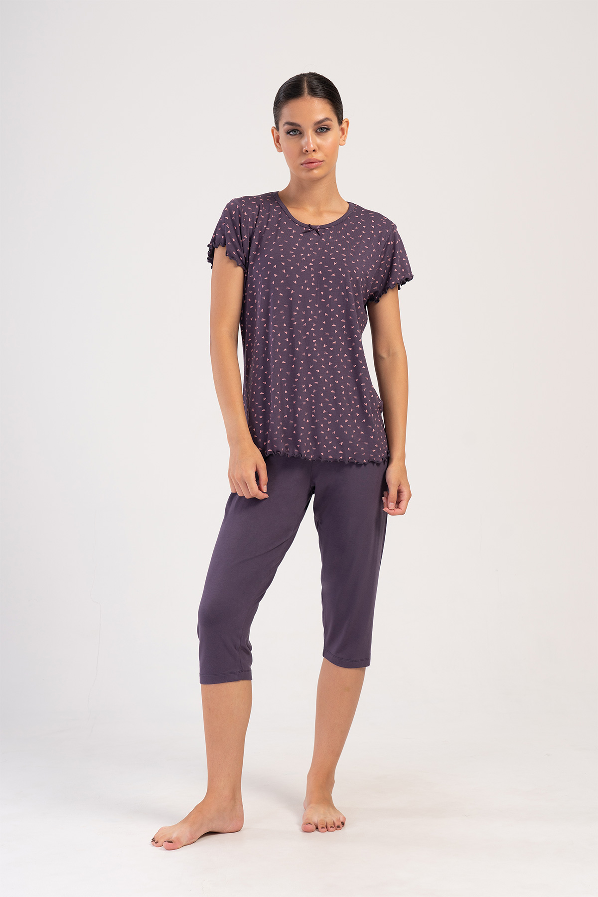 Woman Pansy Short Sleeve Capri Set Woman Pansy Short Sleeve Capri Set