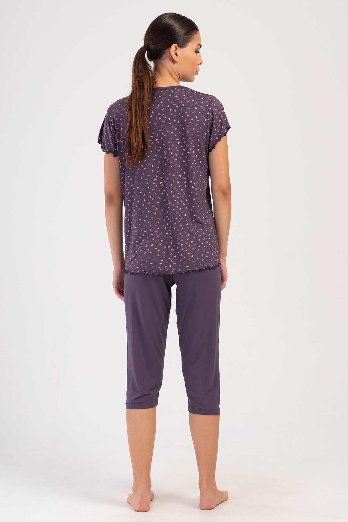 Woman Pansy Short Sleeve Capri Set Woman Pansy Short Sleeve Capri Set
