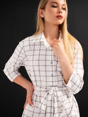 Woman Dirty White Lycra Poor Sleeve Shirt Tunic Woman Dirty White Lycra Poor Sleeve Shirt Tunic