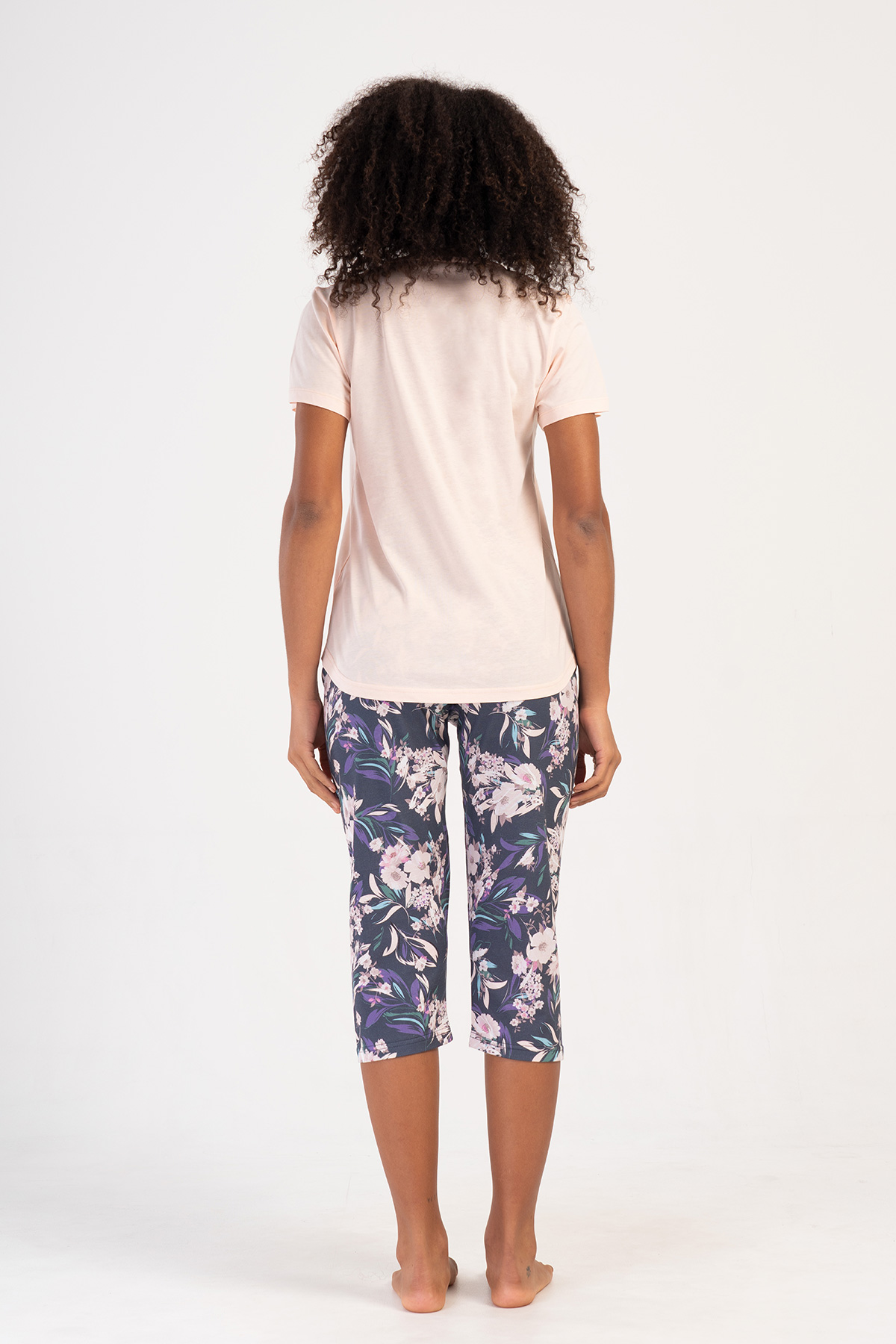 Woman Supreme Flory Capri Set Woman Supreme Flory Capri Set