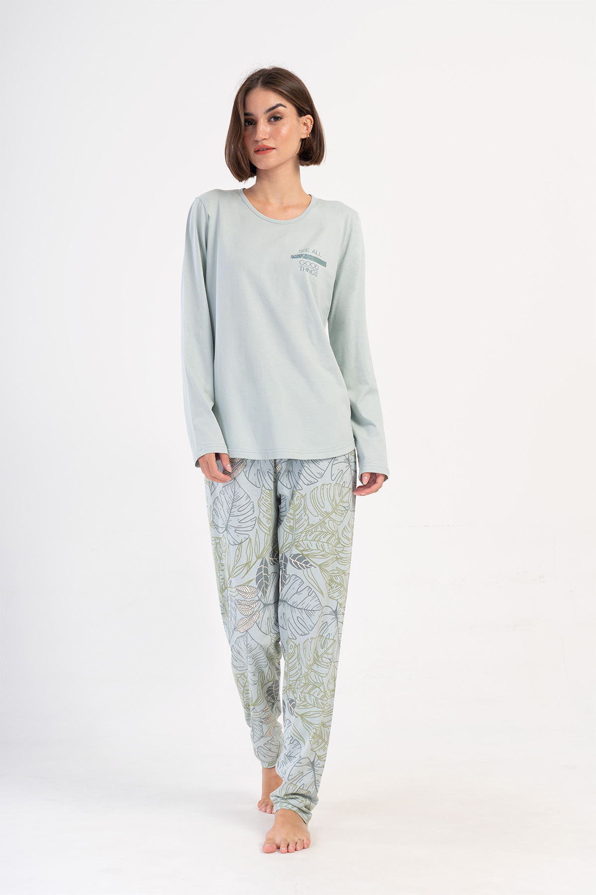 Woman Shooting Supreme Big Size Pyjama Set Woman Shooting Supreme Big Size Pyjama Set