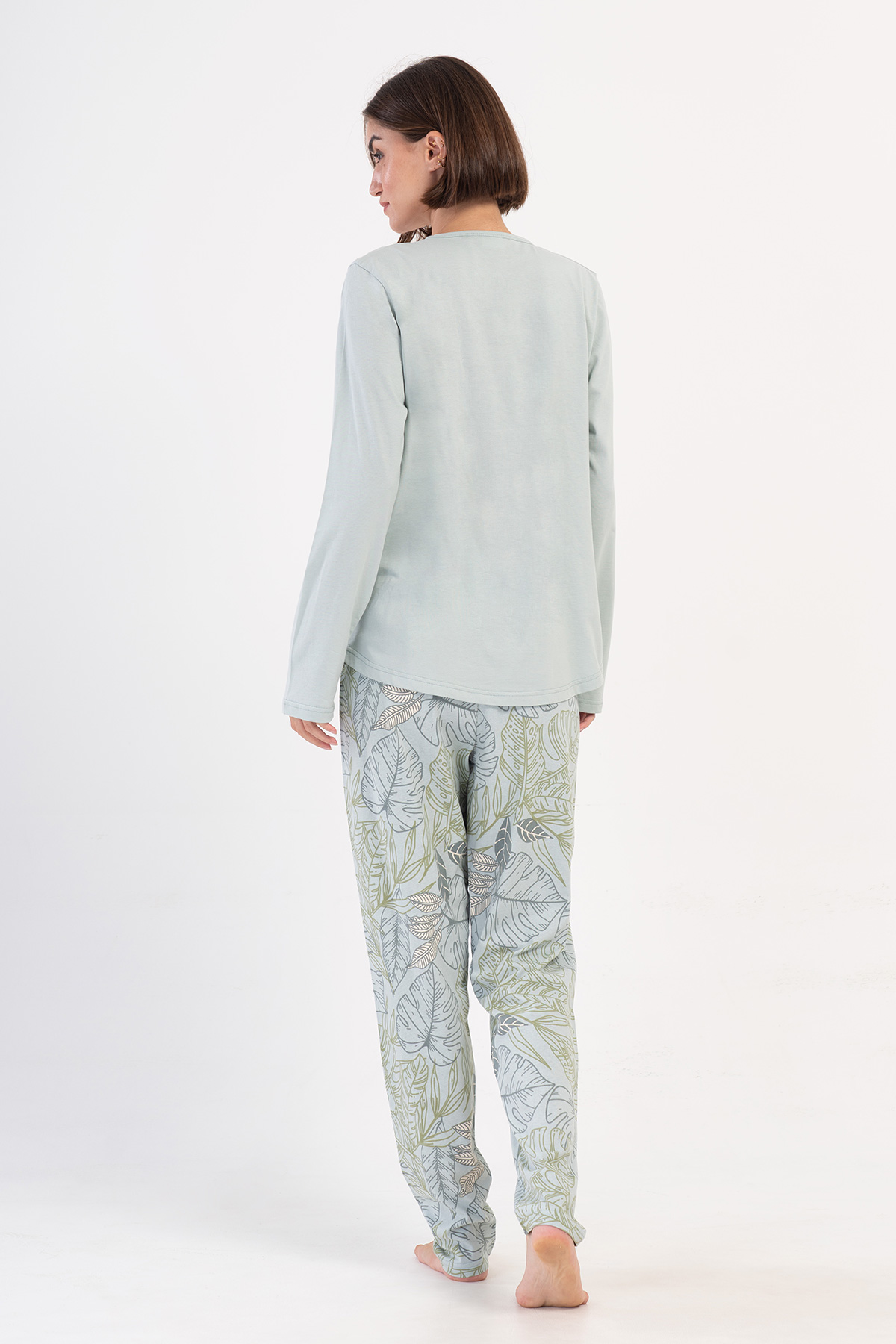 Woman Shooting Supreme Big Size Pyjama Set Woman Shooting Supreme Big Size Pyjama Set