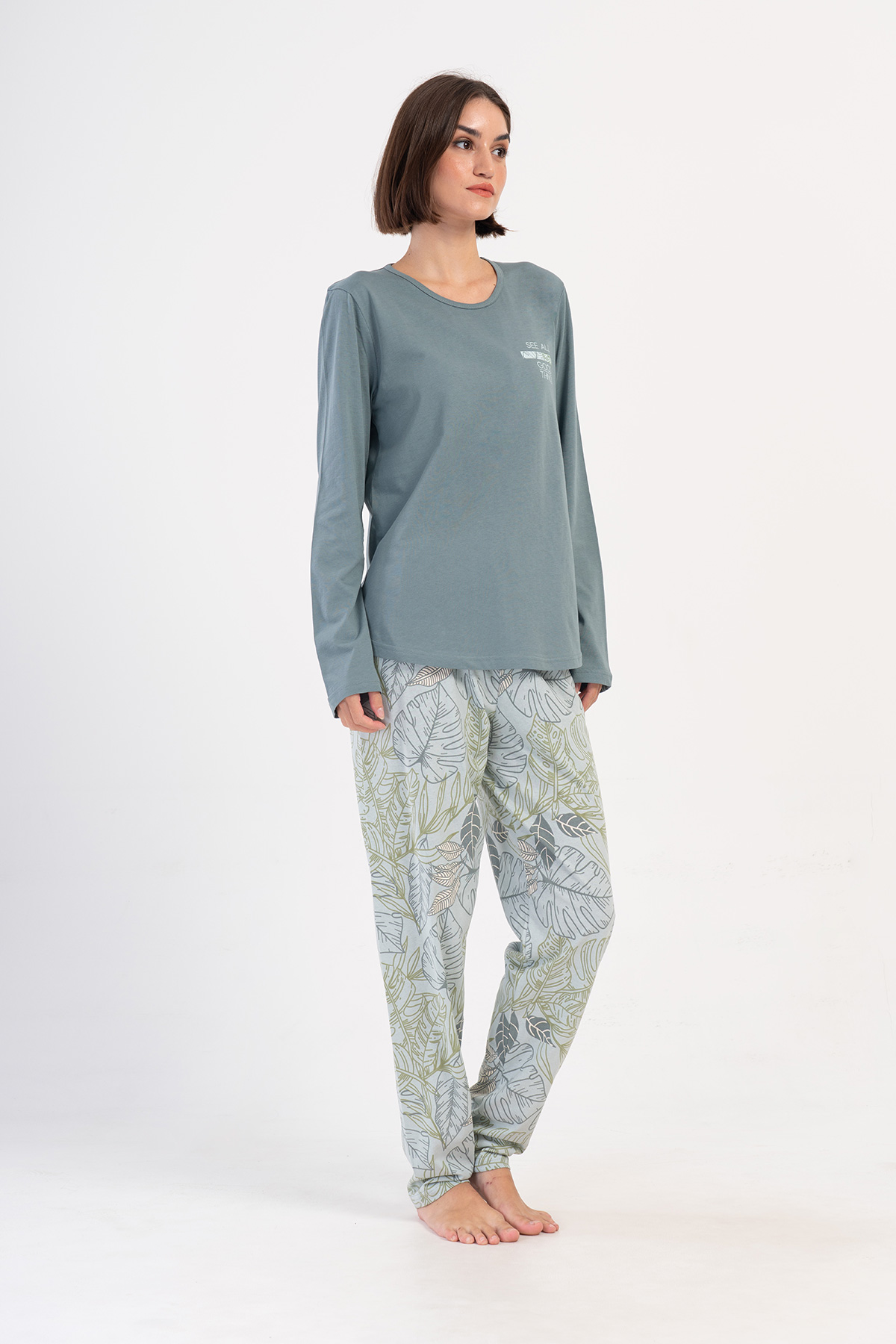 Woman Shooting Supreme Big Size Pyjama Set Woman Shooting Supreme Big Size Pyjama Set