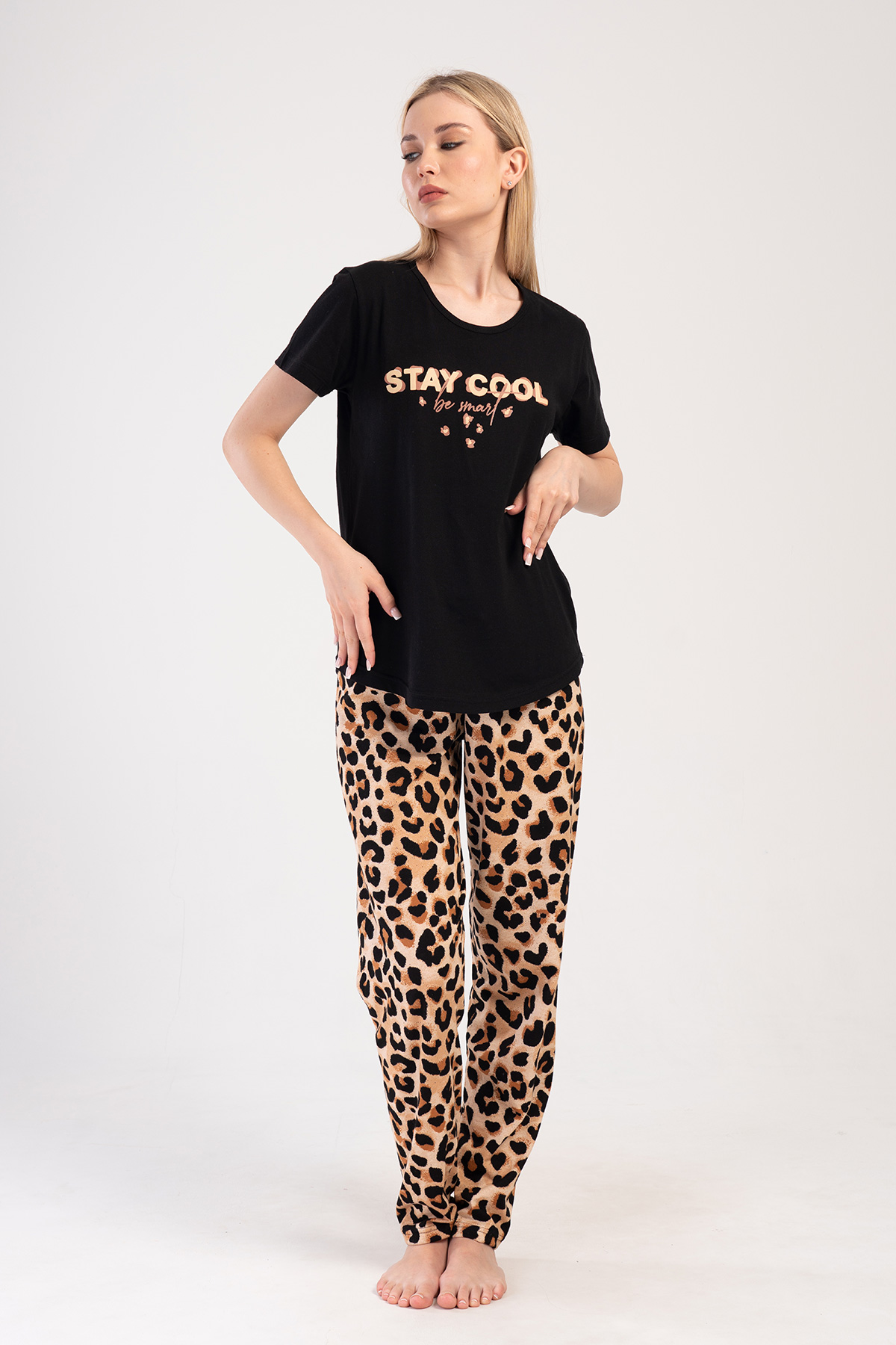 Woman Leopard Short Sleeve O Neck Pyjama Set Woman Leopard Short Sleeve O Neck Pyjama Set