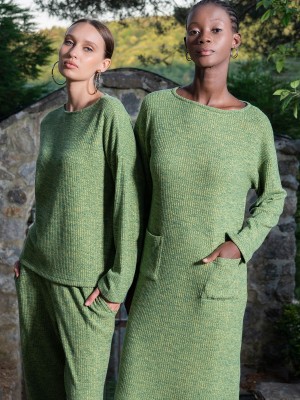 Woman Lycra Herbal Low Shoulder Dress Woman Lycra Herbal Low Shoulder Dress
