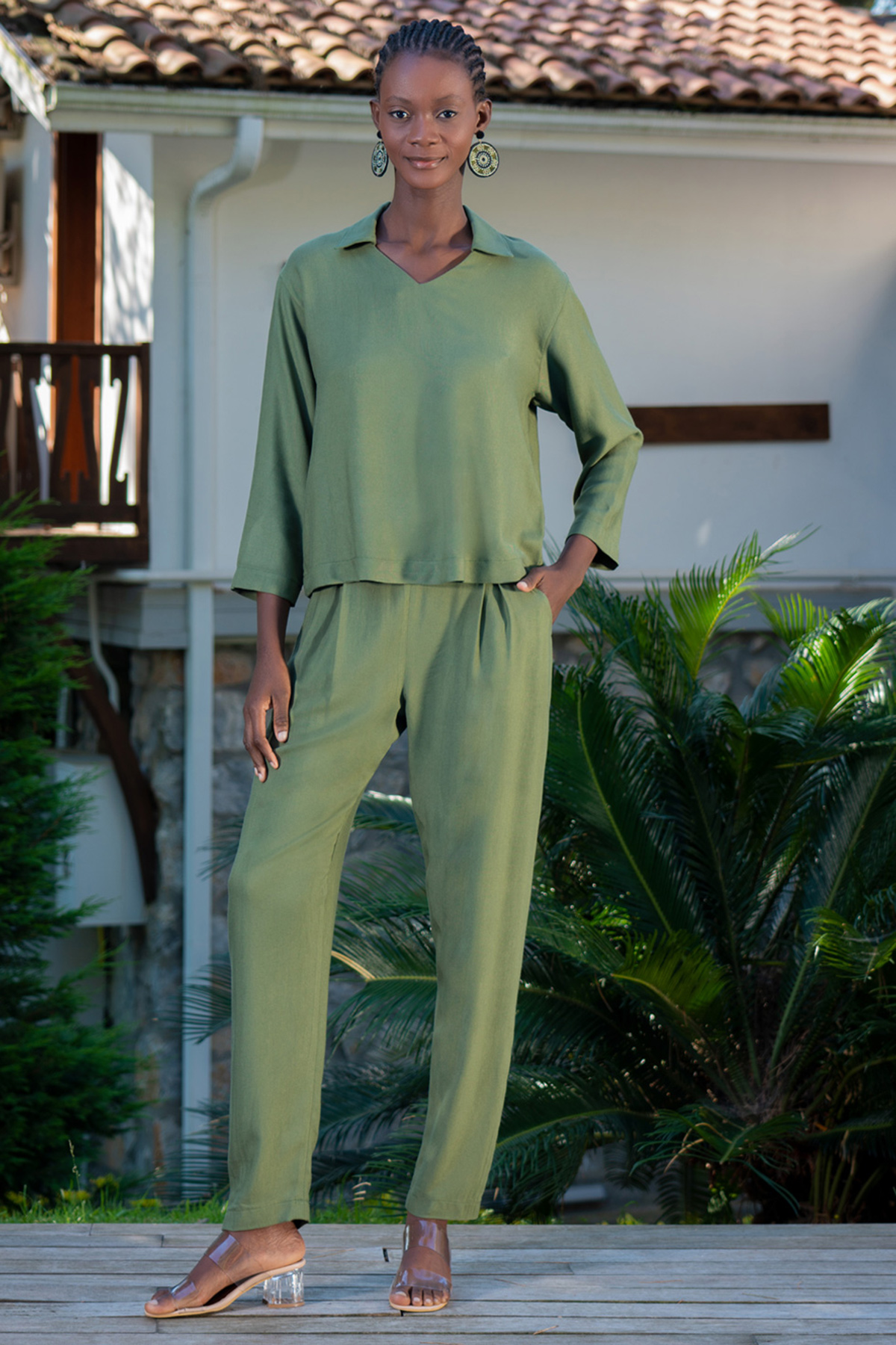 Woman Walen Viscon Shirt V Neck Pant Set Woman Walen Viscon Shirt V Neck Pant Set