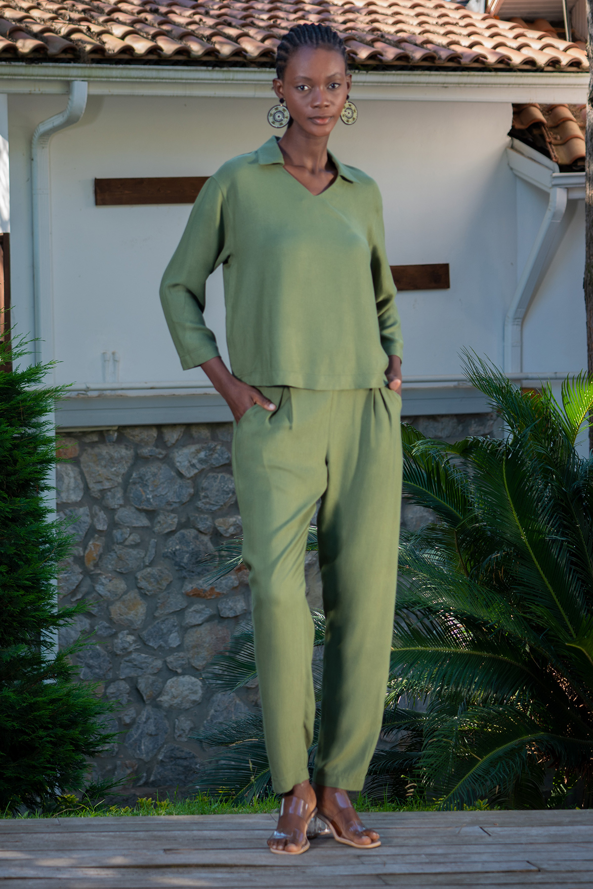 Woman Walen Viscon Shirt V Neck Pant Set Woman Walen Viscon Shirt V Neck Pant Set