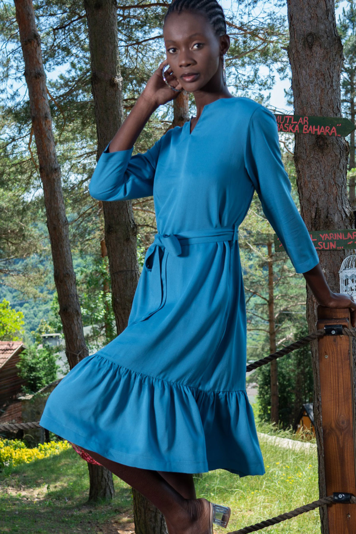 Woman Sera Viscon V Neck Dress Woman Sera Viscon V Neck Dress