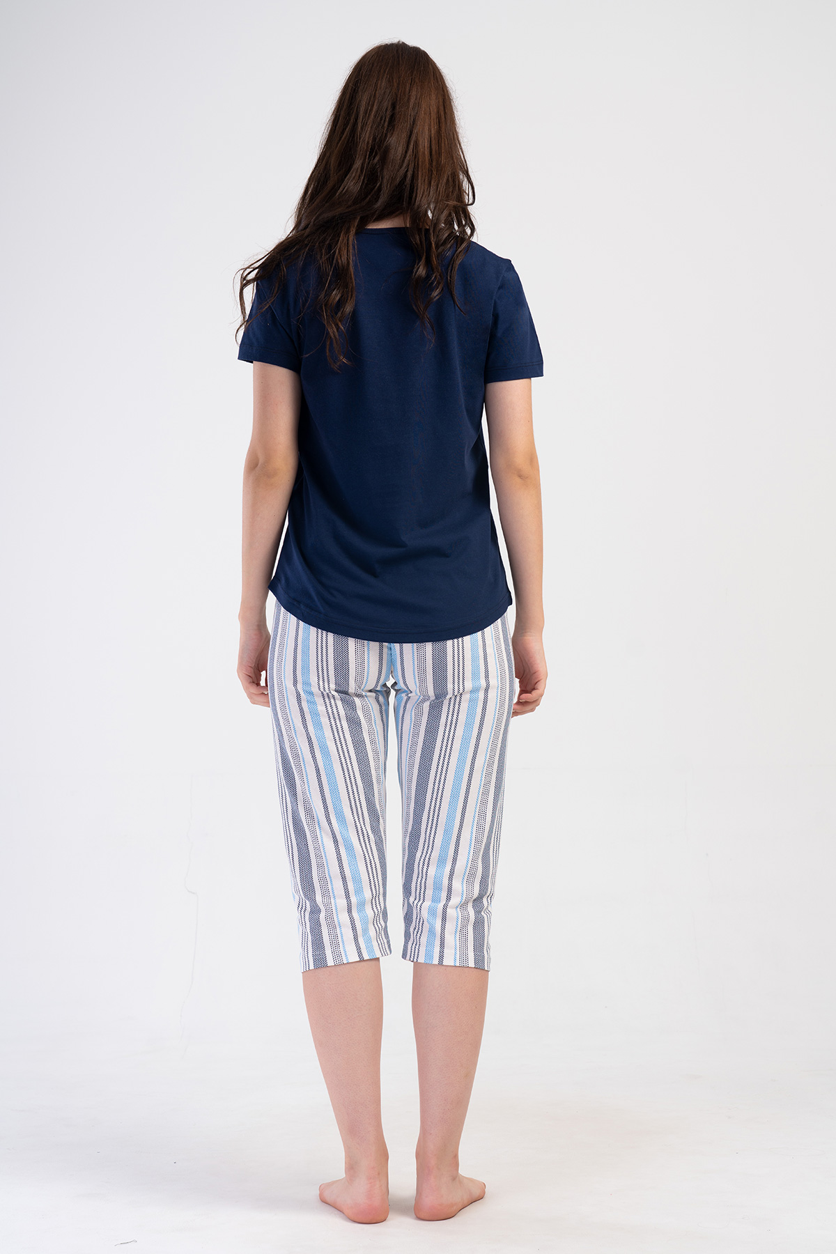 Woman Supreme Youn Capri Set Woman Supreme Youn Capri Set