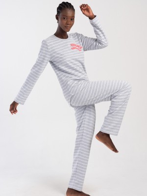 Woman Two Yarn Pine Big Size O Neck Long Sleeve Pyjama Set Woman Two Yarn Pine Big Size O Neck Long Sleeve Pyjama Set