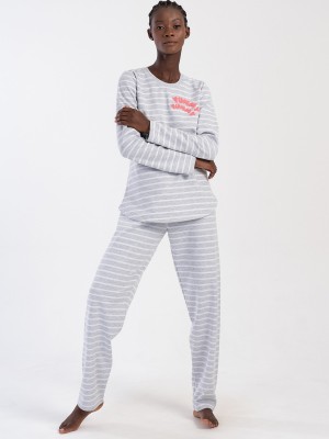 Woman Two Yarn Pine Big Size O Neck Long Sleeve Pyjama Set Woman Two Yarn Pine Big Size O Neck Long Sleeve Pyjama Set