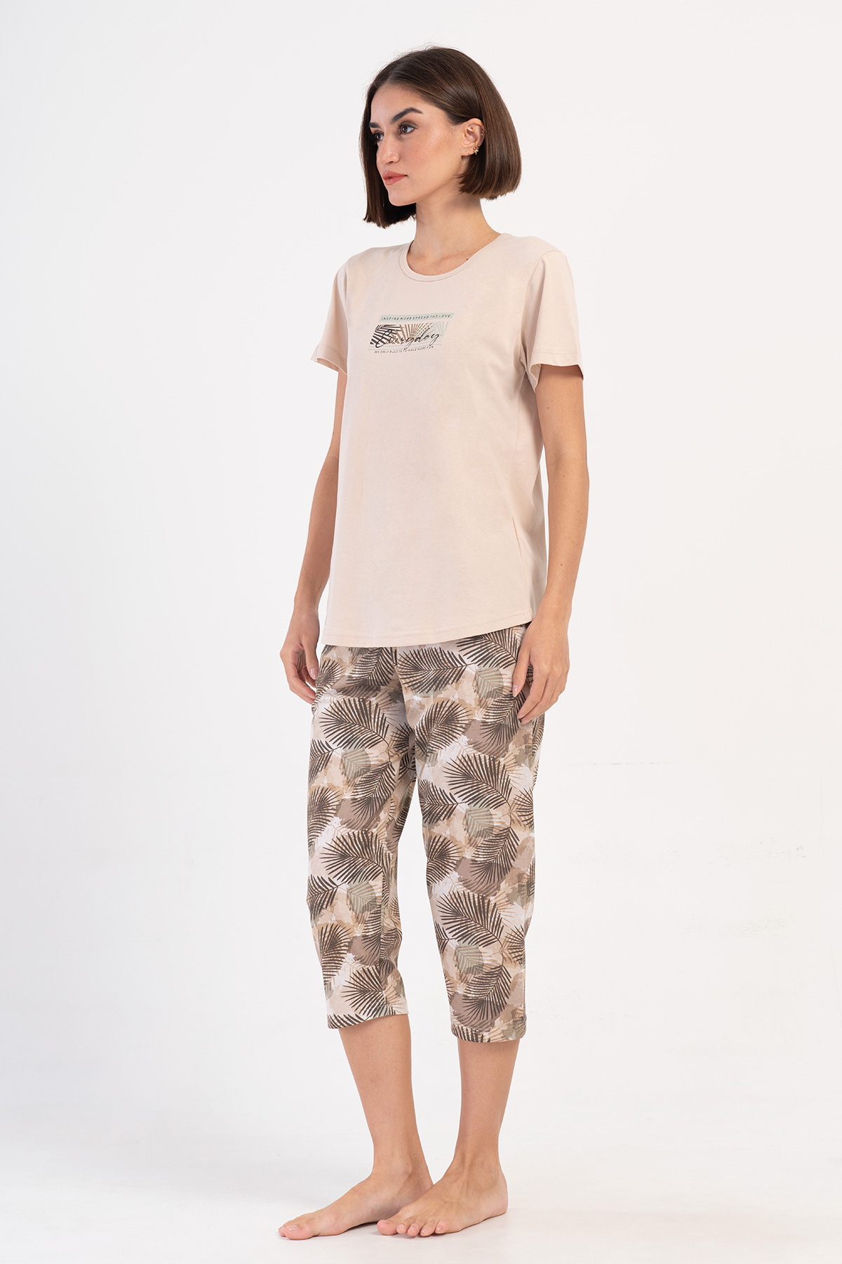 Woman Supreme Pine Capri Set Woman Supreme Pine Capri Set