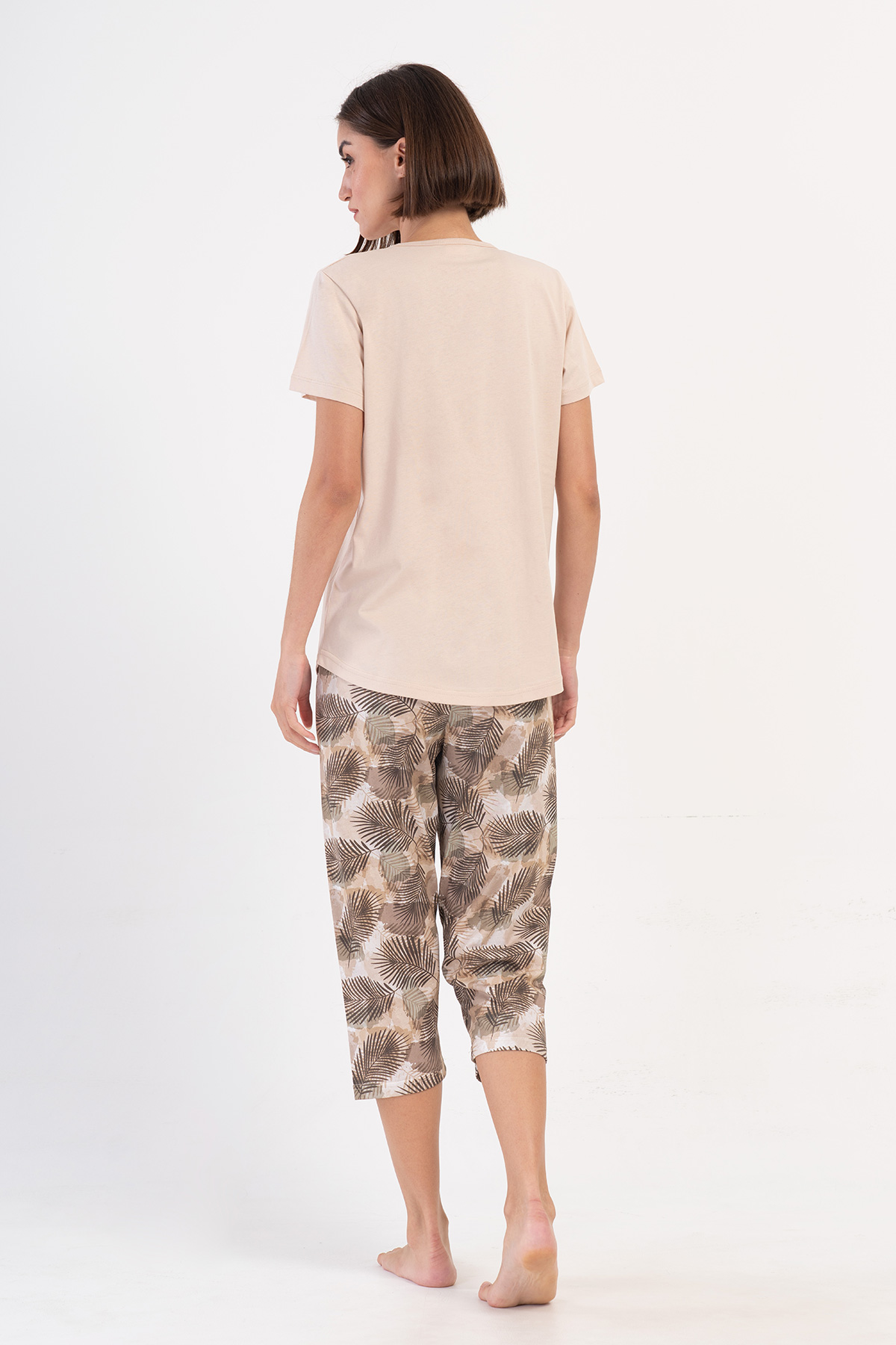 Woman Supreme Pine Capri Set Woman Supreme Pine Capri Set