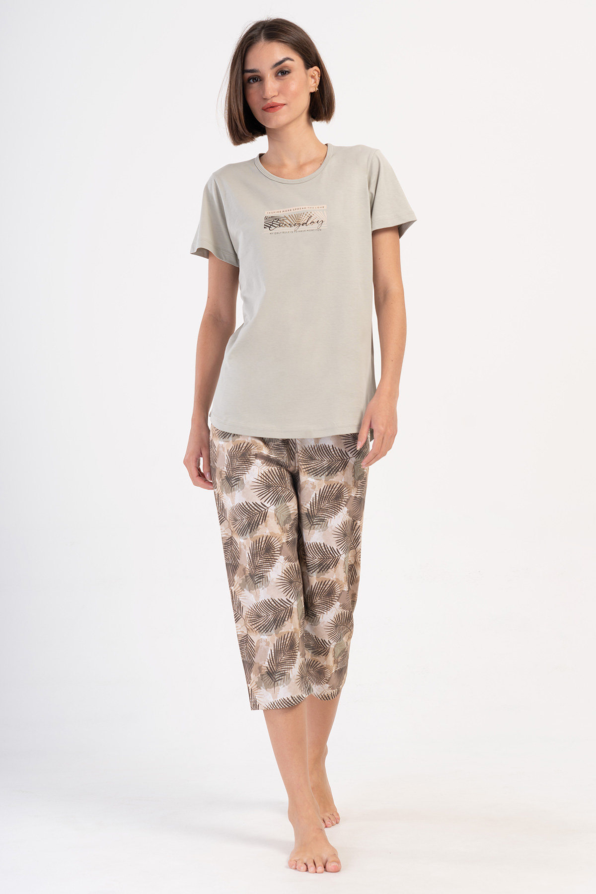 Woman Supreme Pine Capri Set Woman Supreme Pine Capri Set