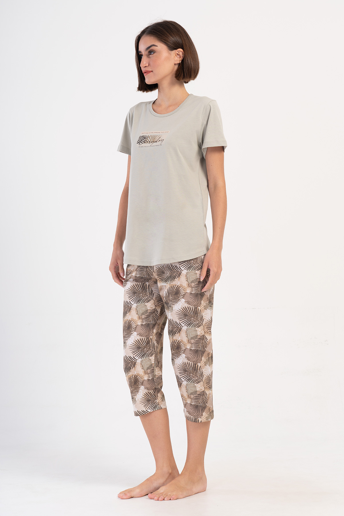 Woman Supreme Pine Capri Set Woman Supreme Pine Capri Set