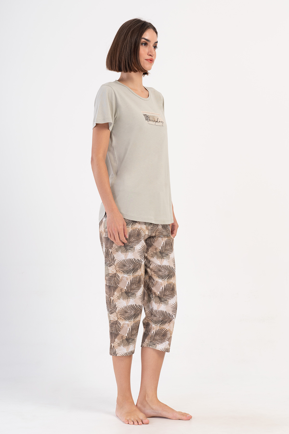 Woman Supreme Pine Capri Set Woman Supreme Pine Capri Set