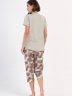 Woman Supreme Pine Capri Set Woman Supreme Pine Capri Set