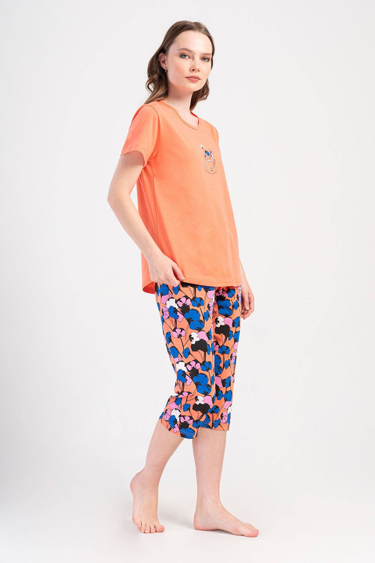 Woman Supreme Saqa Capri Set Woman Supreme Saqa Capri Set