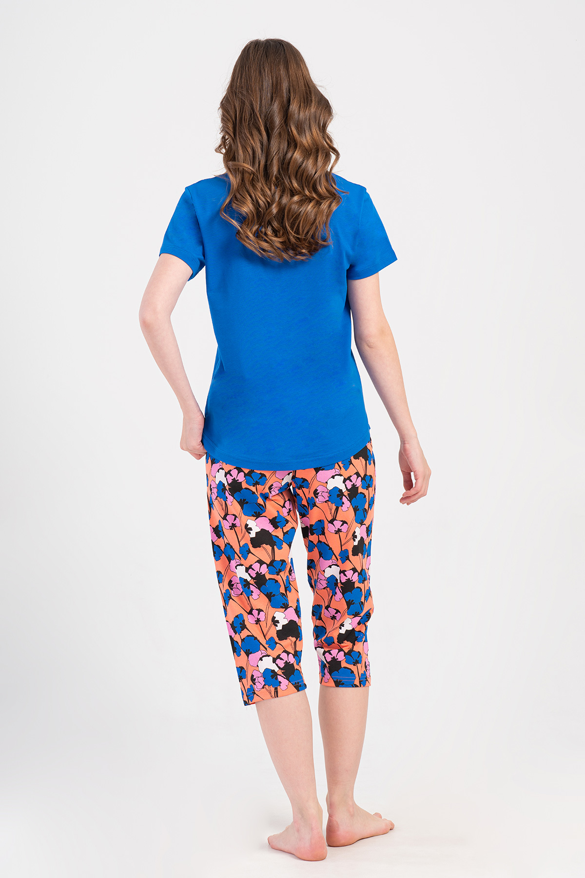 Woman Supreme Saqa Capri Set Woman Supreme Saqa Capri Set
