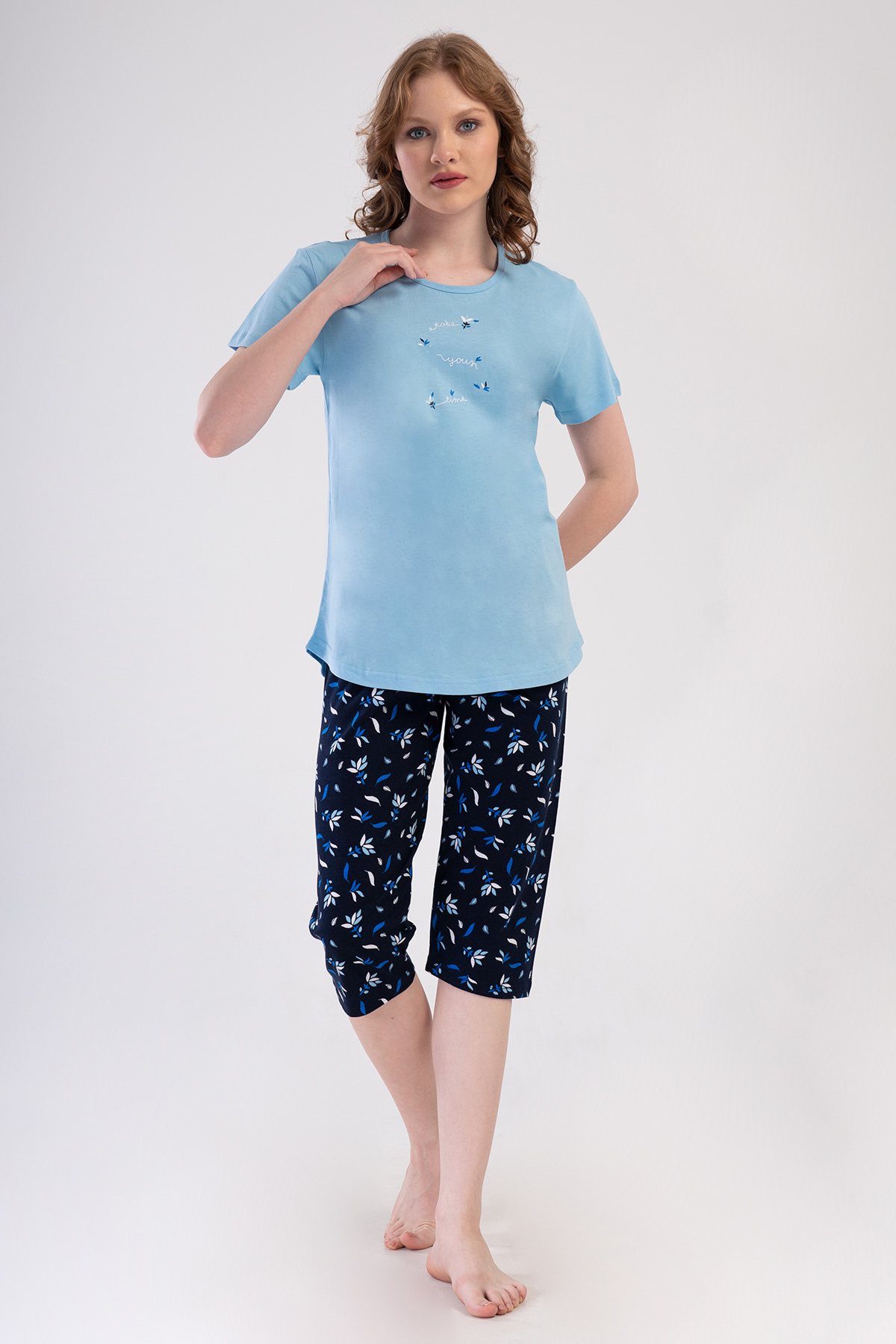 Woman Supreme Beqa Capri Set Woman Supreme Beqa Capri Set