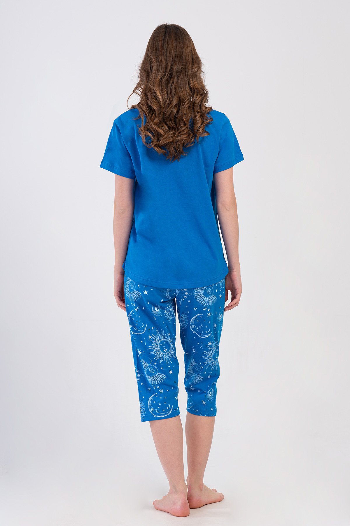 Woman Nighty Sax Capri Set Woman Nighty Sax Capri Set