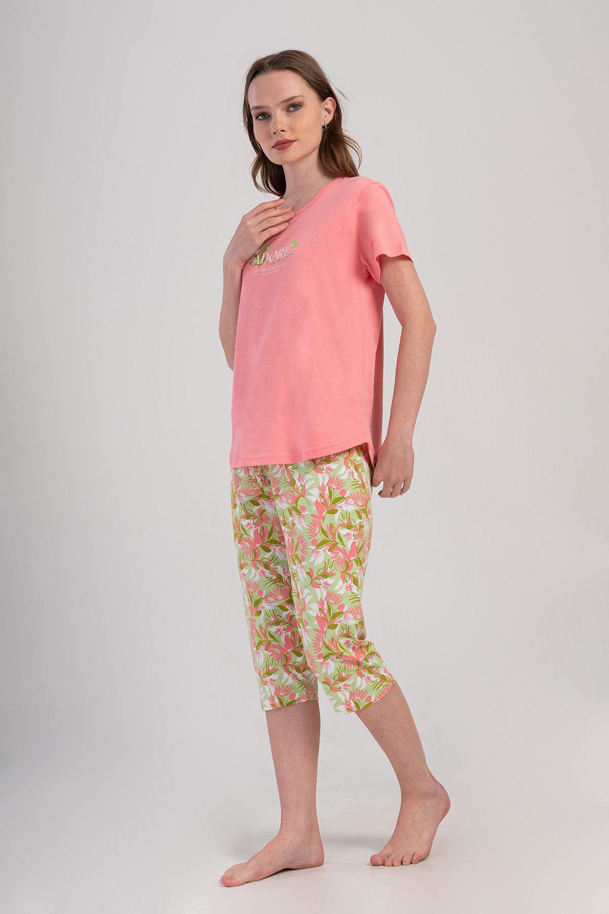 Woman Supreme Lase Capri Set Woman Supreme Lase Capri Set