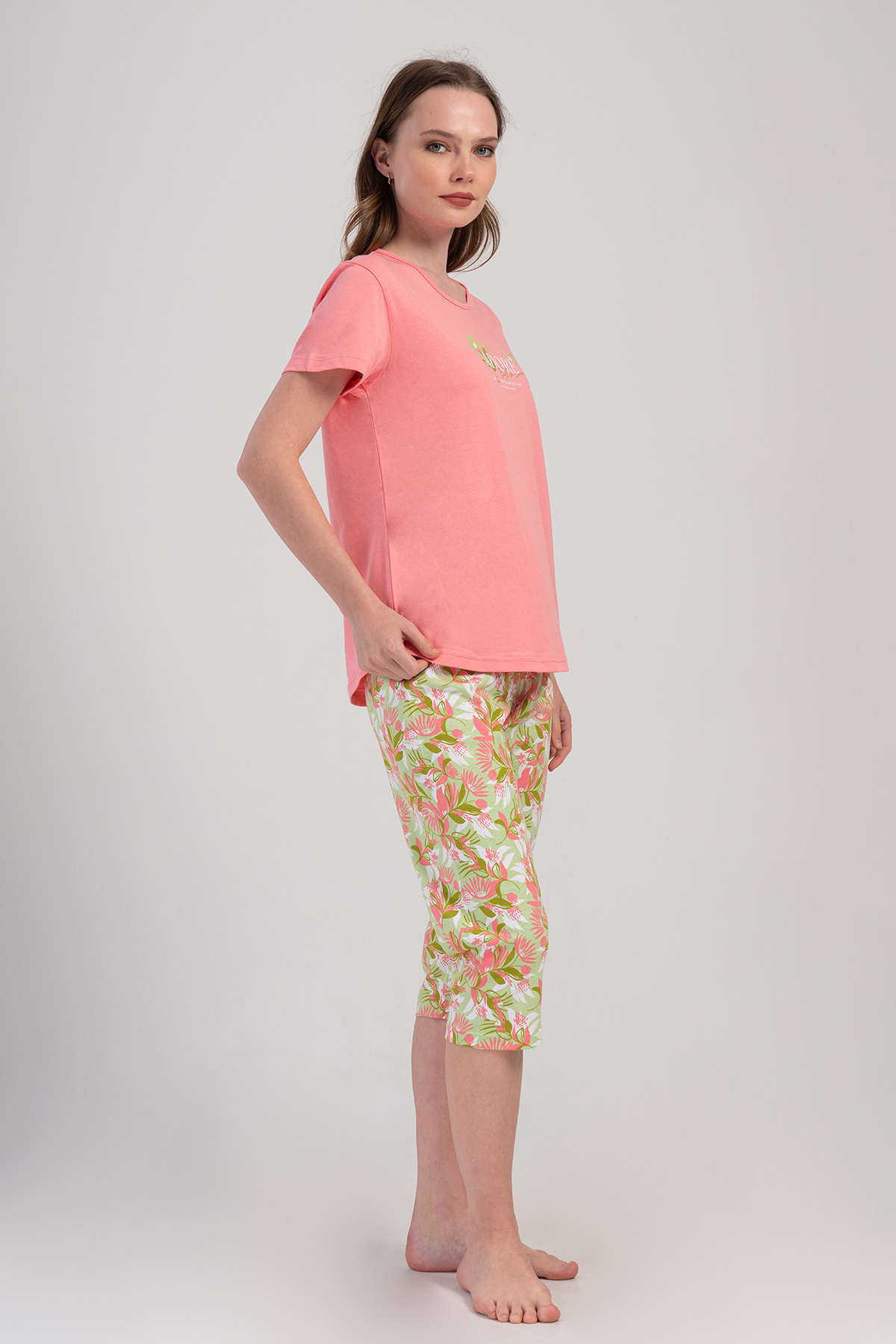 Woman Supreme Lase Capri Set Woman Supreme Lase Capri Set