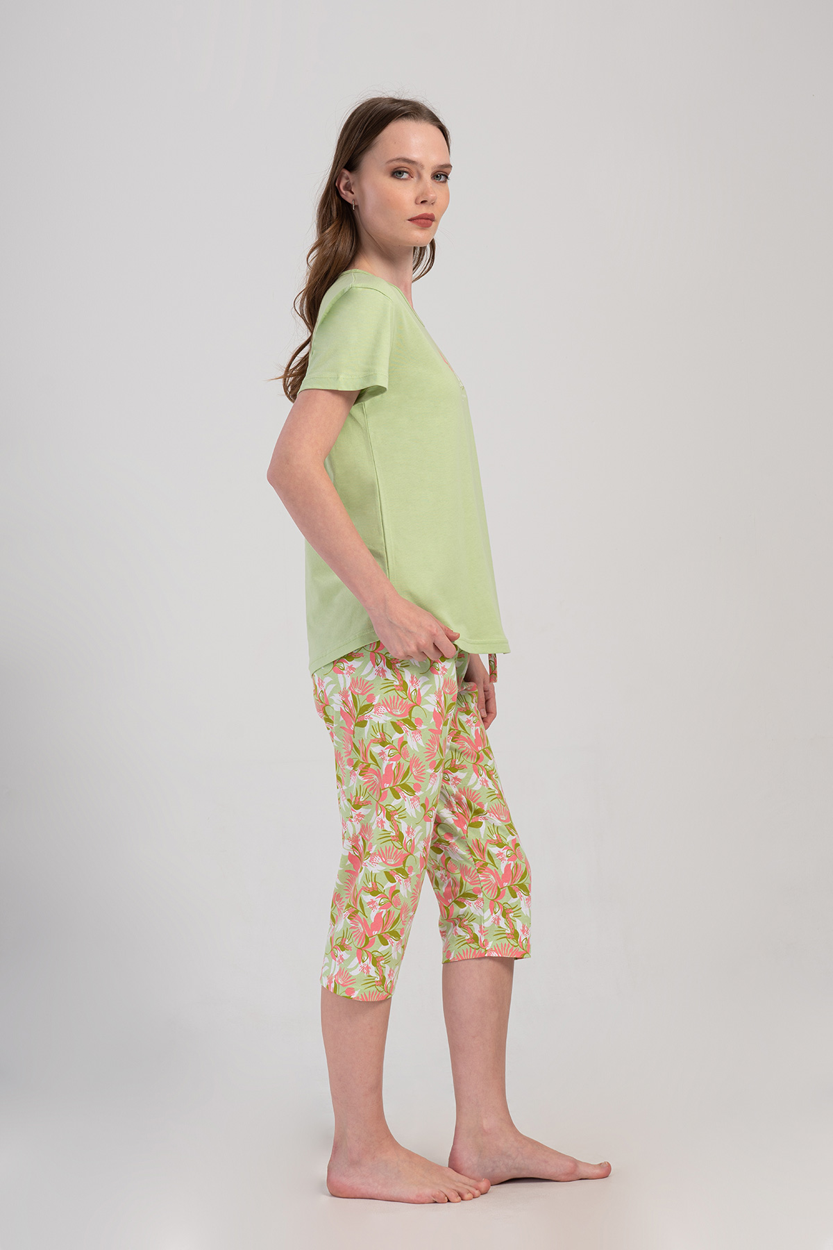Woman Supreme Lase Capri Set Woman Supreme Lase Capri Set