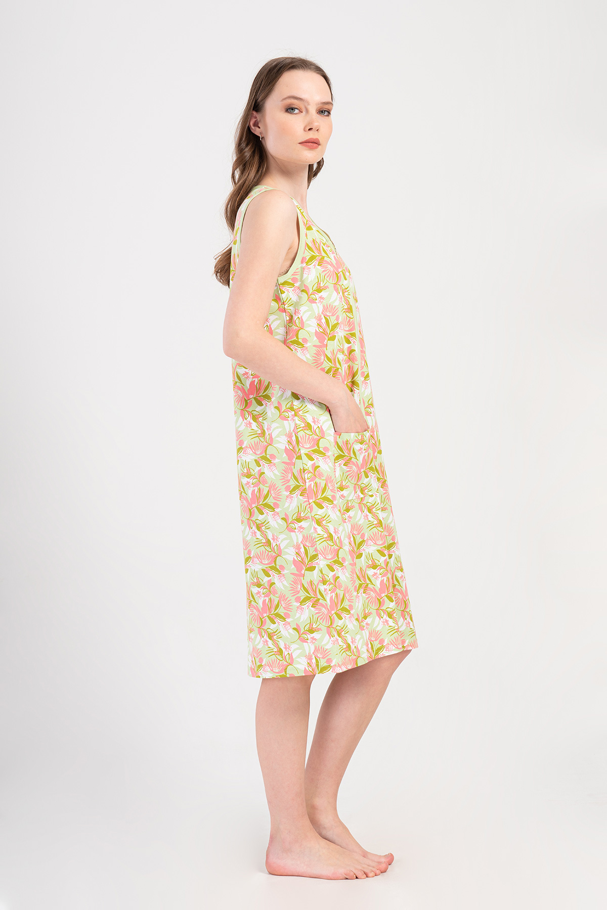 Woman Supreme Lase Sleeveless Home Dress Woman Supreme Lase Sleeveless Home Dress